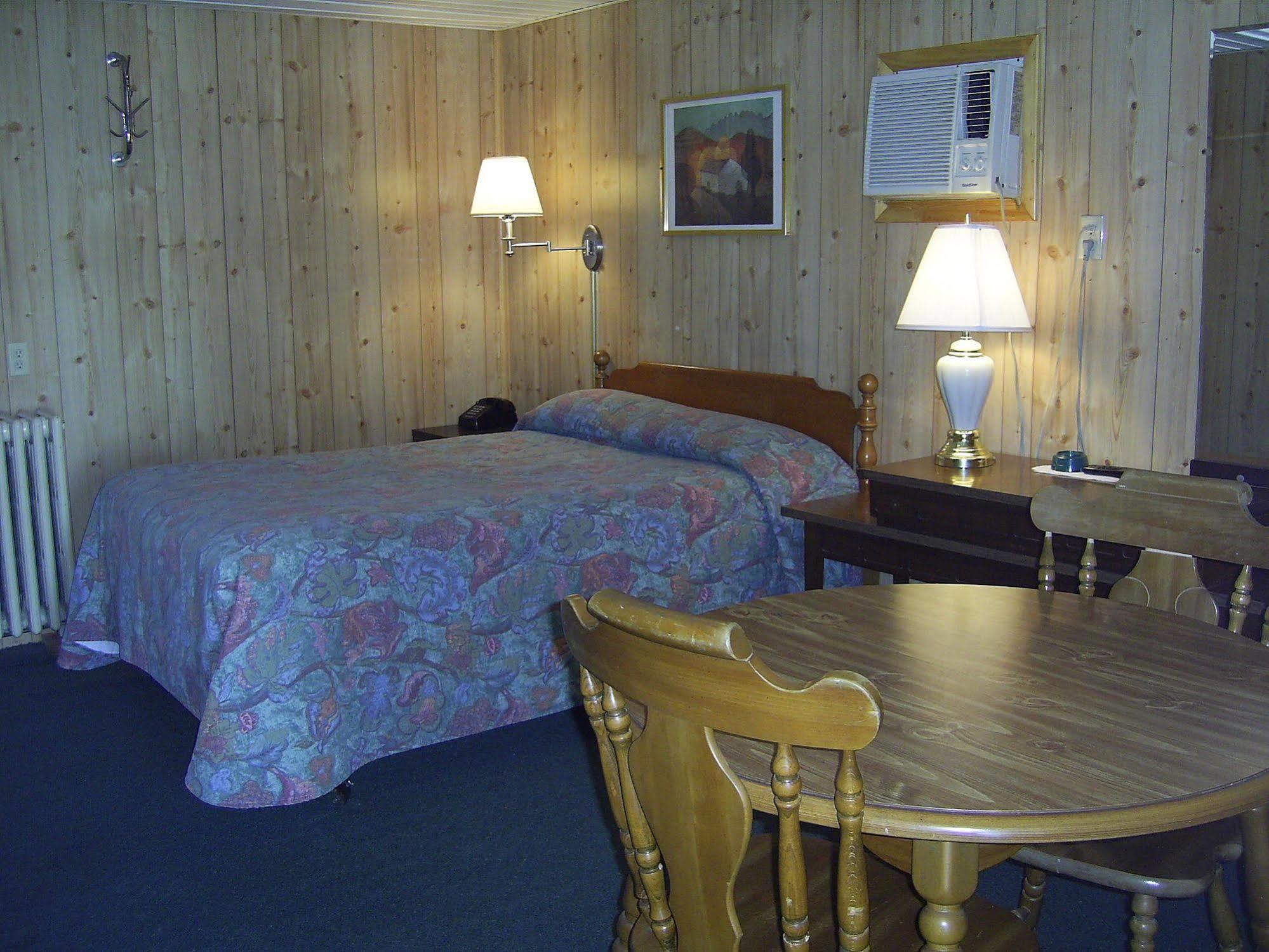 Cedar Grove Motel Altoona Exterior foto
